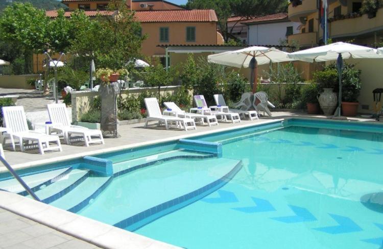 Hotel Flowers Montecatini-Terme Zewnętrze zdjęcie
