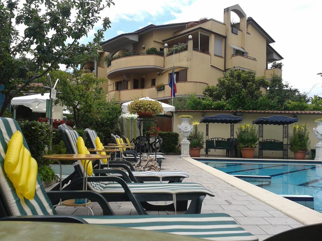 Hotel Flowers Montecatini-Terme Zewnętrze zdjęcie